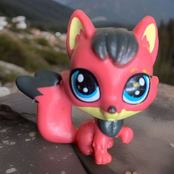 Littlest Pet Shop #4145 Pet Fest Pet Party Spectacular Breena Bowerman - Picture 1 of 4